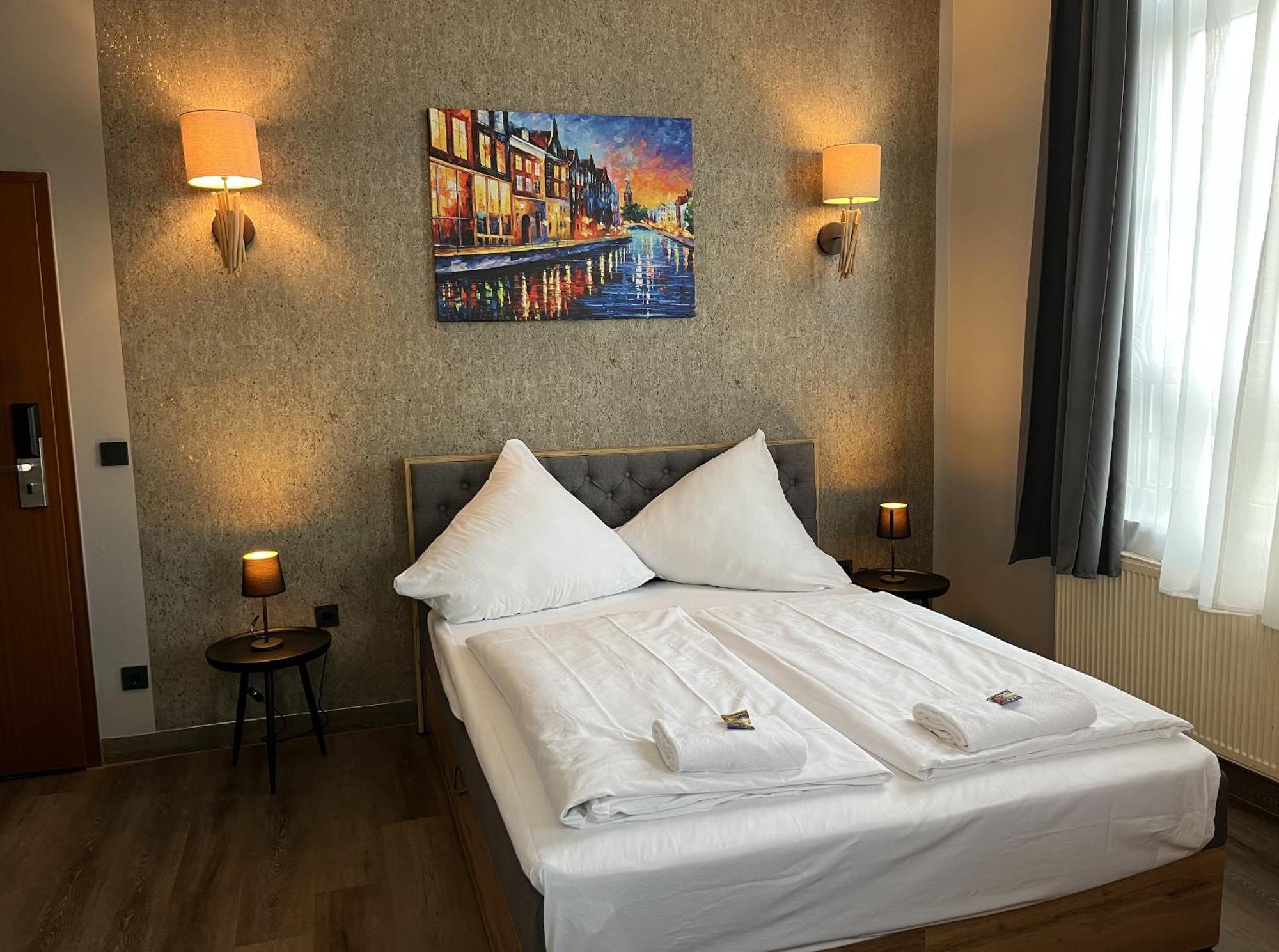 Hotel Restaurant Zum Loewen Duisburg Ngoại thất bức ảnh