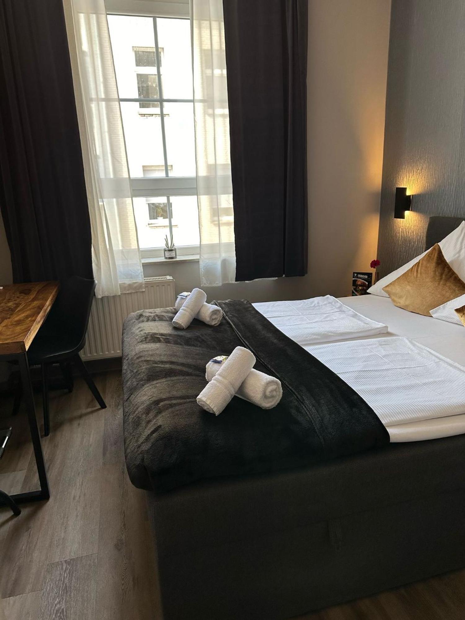 Hotel Restaurant Zum Loewen Duisburg Ngoại thất bức ảnh