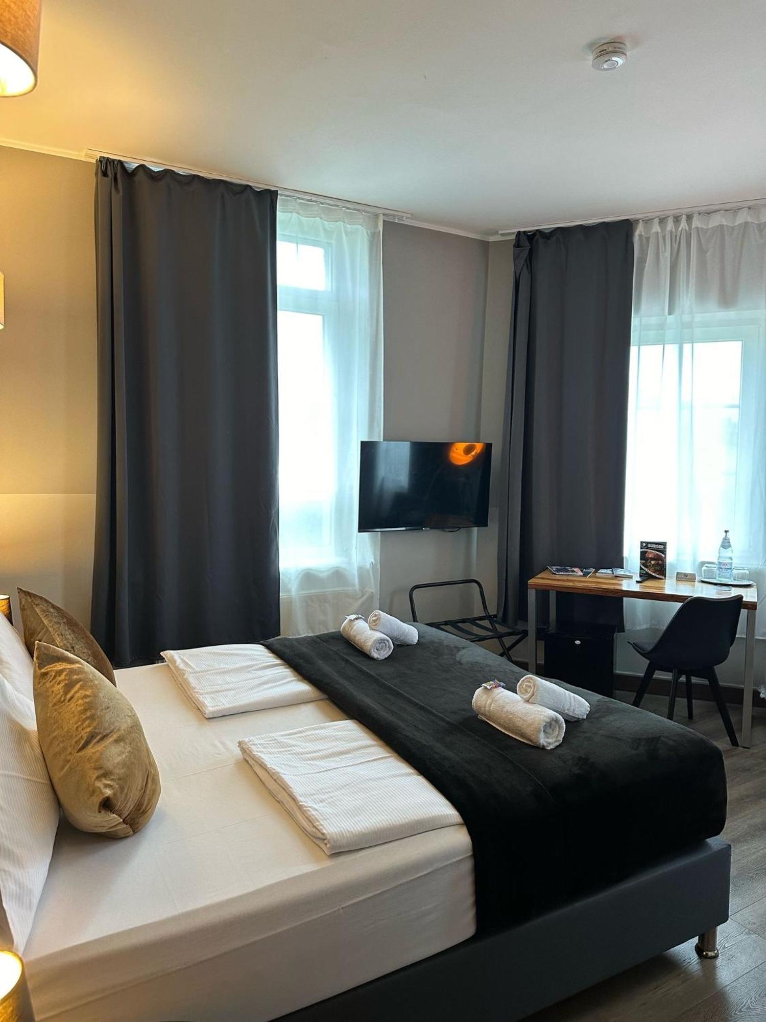 Hotel Restaurant Zum Loewen Duisburg Ngoại thất bức ảnh